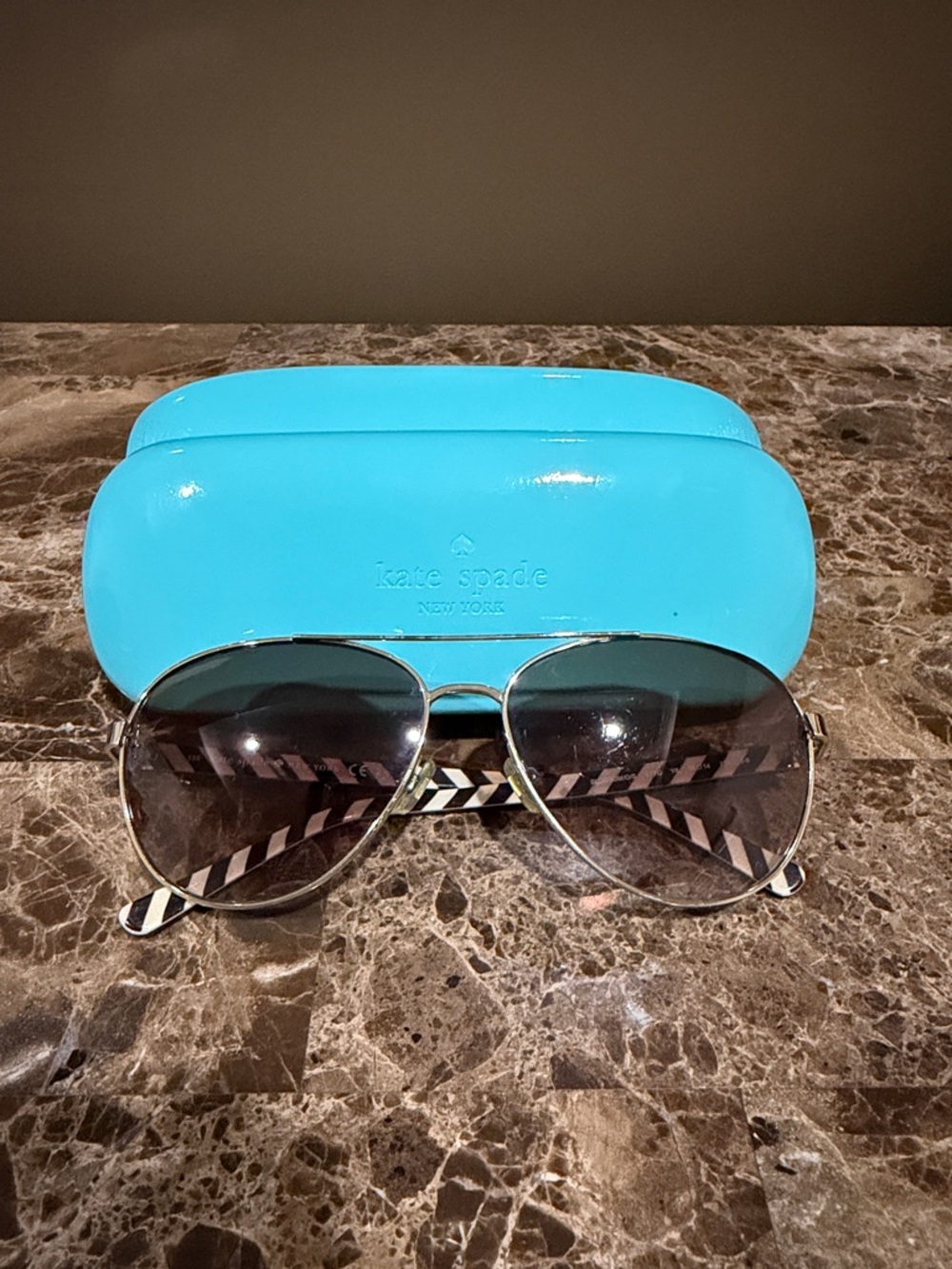 kate spade Aviator Sunglasses with Turquoise Case - Black Gradient Lenses